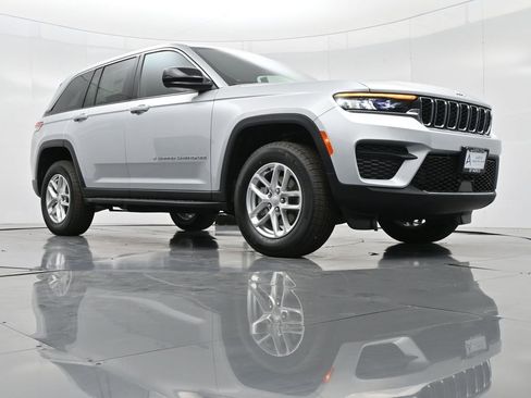New 2025 Jeep Grand Cherokee Laredo X image 34