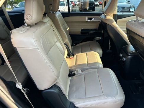 Used 2020 Ford Explorer Limited AWD/4WD image 26