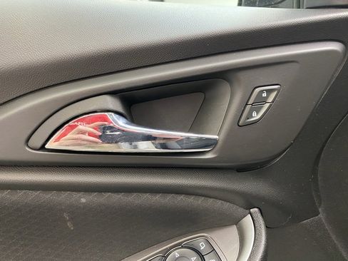 Used 2023 Chevrolet Malibu RS image 27