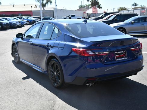 Used 2025 Toyota Camry SE w/ Convenience Package FWD image 6