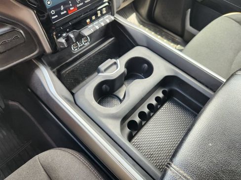 Used 2024 RAM 3500 Big Horn w/ Night Edition AWD/4WD image 18