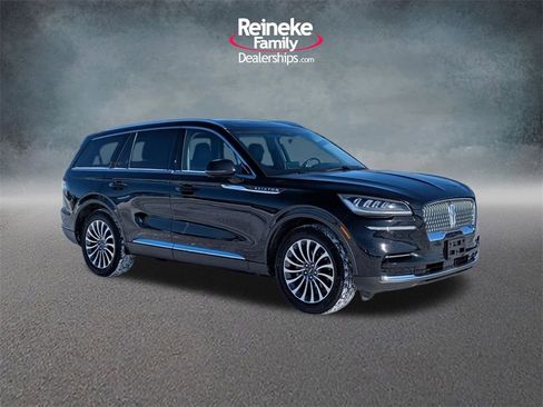 Used 2024 Lincoln Aviator Reserve image 3