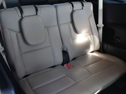 Used 2020 Ford Explorer XLT w/ Equipment Group 202A image 30