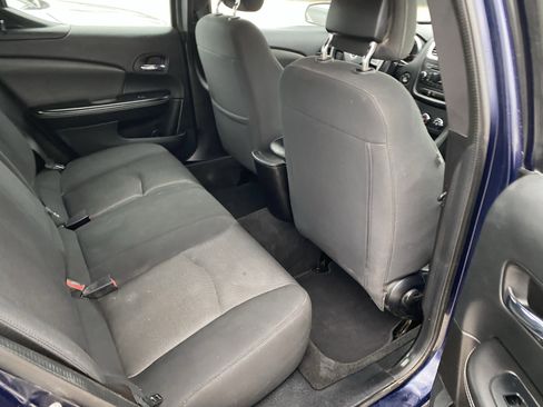 Used 2013 Dodge Avenger SE image 10