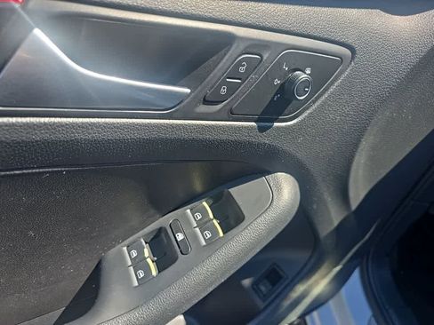 Used 2017 Volkswagen Jetta GLI image 14