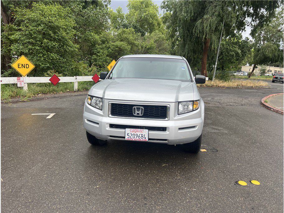 Used 2007 Honda Ridgeline RTX image 2