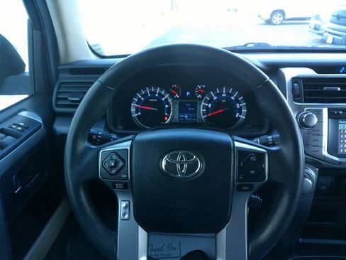 Used 2019 Toyota 4Runner SR5 Premium image 11
