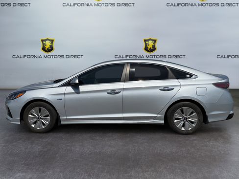 Used 2019 Hyundai Sonata SE FWD image 2