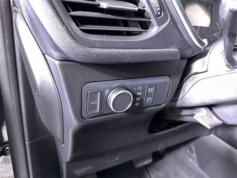 Used 2022 Ford Escape SE w/ SE Sport Appearance Package image 18