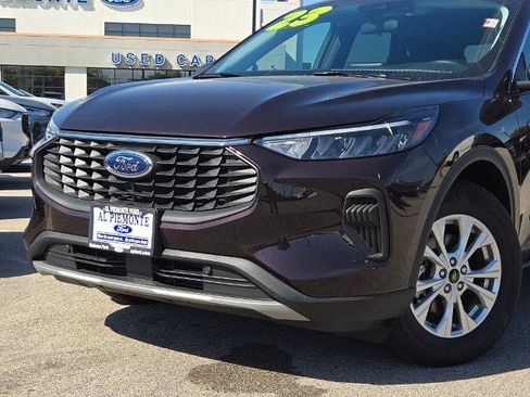 Certified 2023 Ford Escape Active AWD/4WD image 2