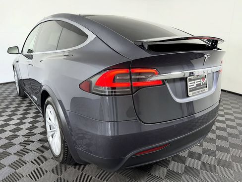 Used 2018 Tesla Model X 75D AWD/4WD image 17