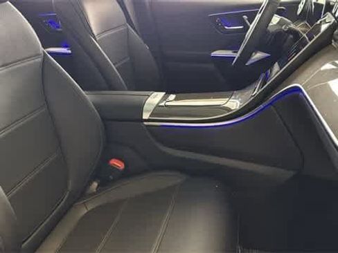 Used 2025 Mercedes-Benz GLC 300 4MATIC image 45