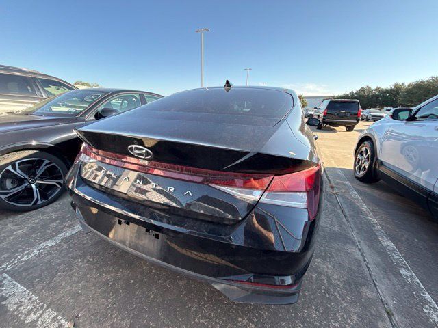 Used 2021 Hyundai Elantra SEL w/ Convenience Package FWD image 10