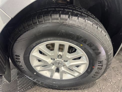 Used 2018 Nissan Frontier SV image 42