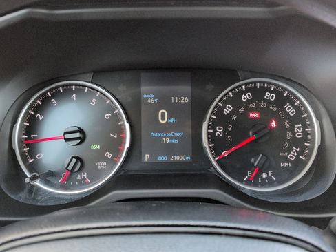 Used 2022 Toyota RAV4 LE image 13