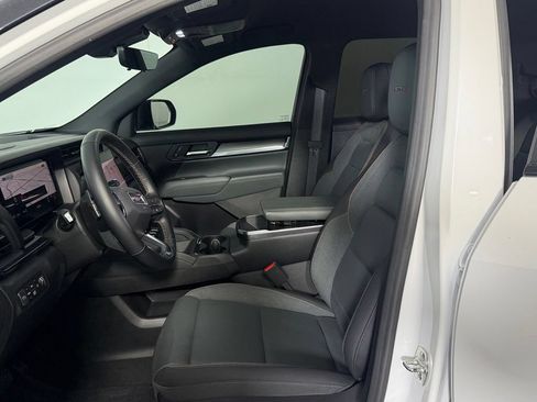 Used 2026 GMC Terrain AT4 w/ Convenience Package III AWD/4WD image 20