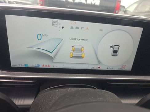 Used 2024 Hyundai Ioniq 6 SE RWD image 4