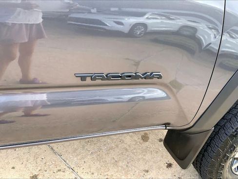 Used 2023 Toyota Tacoma TRD Off-Road AWD/4WD image 10