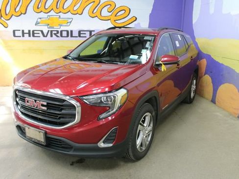 Used 2018 GMC Terrain SLE w/ GMC Pro Grade Package AWD/4WD image 8