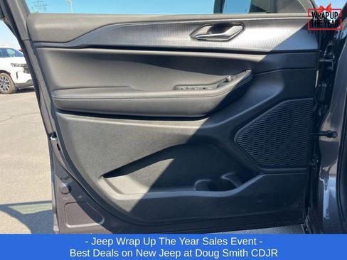 New 2025 Jeep Grand Cherokee L Laredo w/ Trailer Tow Package image 5