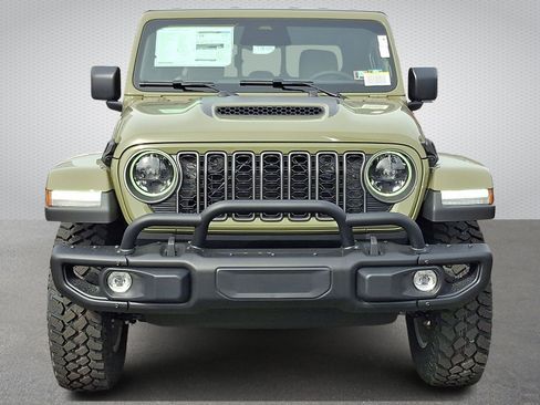 New 2026 Jeep Gladiator Sport image 2