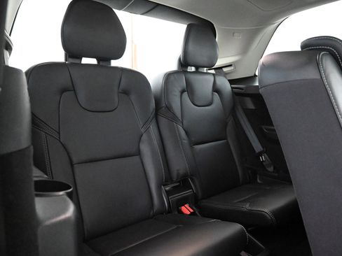 Used 2022 Volvo XC90 T6 Inscription w/ Advanced Package image 31