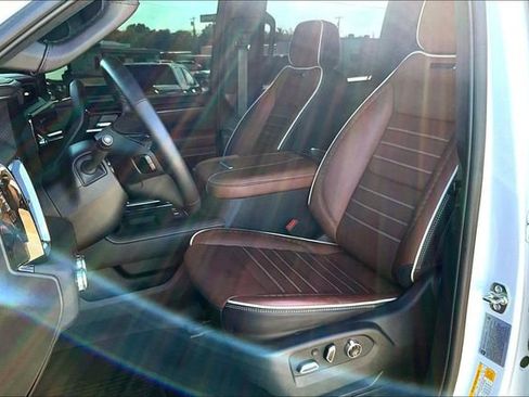 Used 2025 GMC Sierra 2500 Denali Ultimate image 19