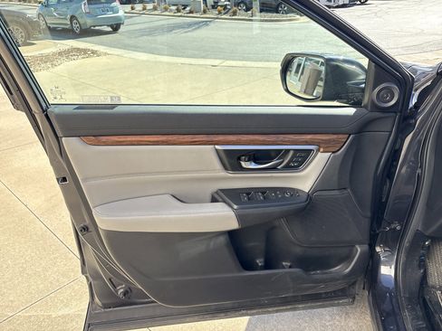 Used 2018 Honda CR-V Touring image 14