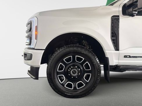 Used 2025 Ford F250 Platinum AWD/4WD image 13
