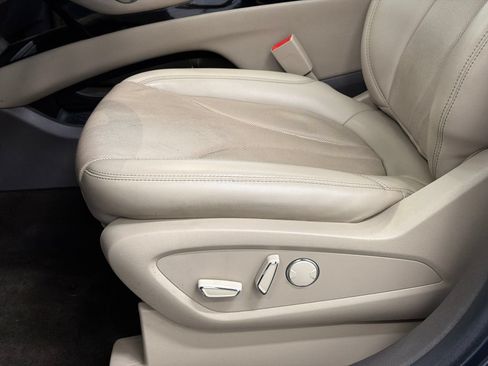 Used 2022 Lincoln Nautilus Reserve AWD/4WD image 16