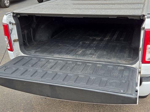 Used 2020 RAM 1500 Big Horn RWD image 10