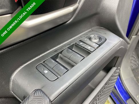 Used 2025 Toyota Tacoma TRD Sport image 14