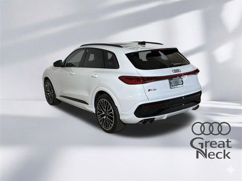New 2026 Audi SQ5 Premium Plus image 8