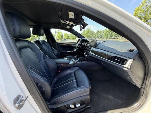Used 2018 BMW 540i RWD image 16