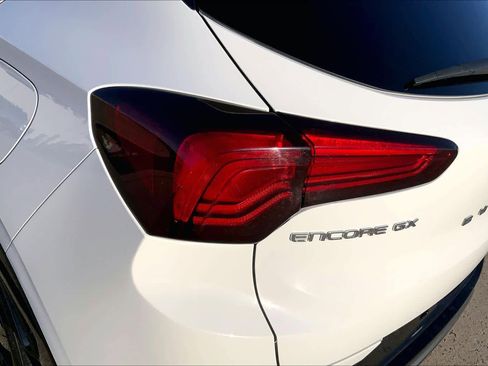 Used 2024 Buick Encore GX Sport Touring image 28