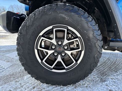 Used 2024 Jeep Wrangler Unlimited Rubicon AWD/4WD image 12