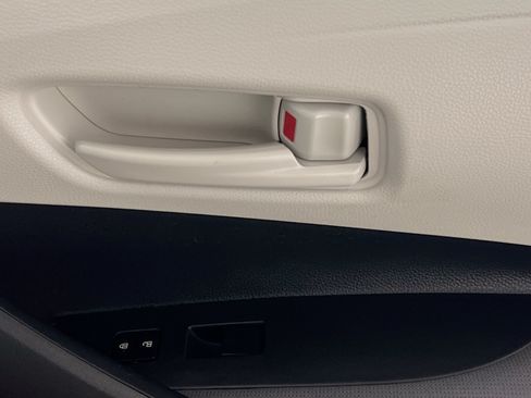 Used 2026 Toyota Corolla LE FWD image 30