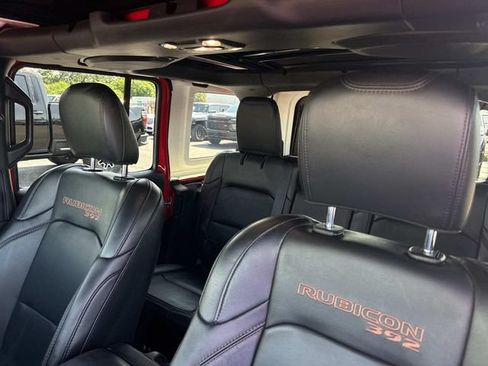 Used 2022 Jeep Wrangler Unlimited Rubicon w/ Trailer Tow Package AWD/4WD image 17