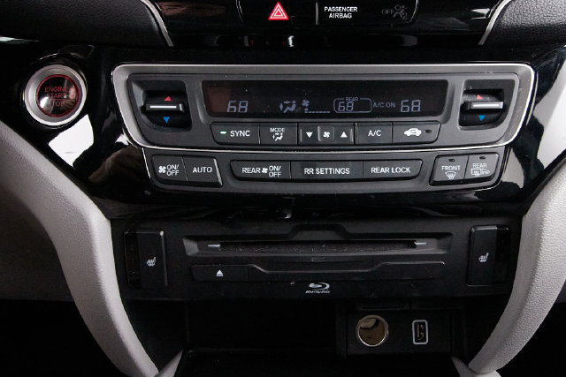 Used 2022 Honda Pilot Touring image 18