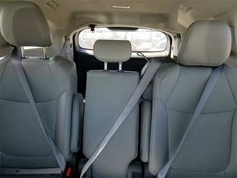 Used 2024 Toyota Sienna XLE image 21
