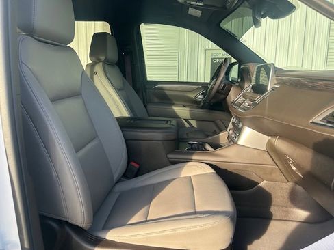 Used 2023 Chevrolet Tahoe LT w/ Luxury Package image 12