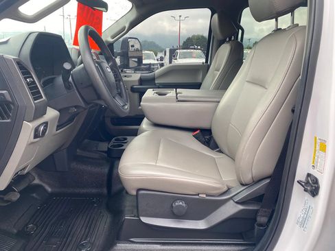 Used 2022 Ford F250 XL w/ Power Equipment Group AWD/4WD image 10