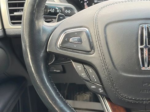 Used 2020 Lincoln MKZ Reserve w/ Monochromatic Package image 27