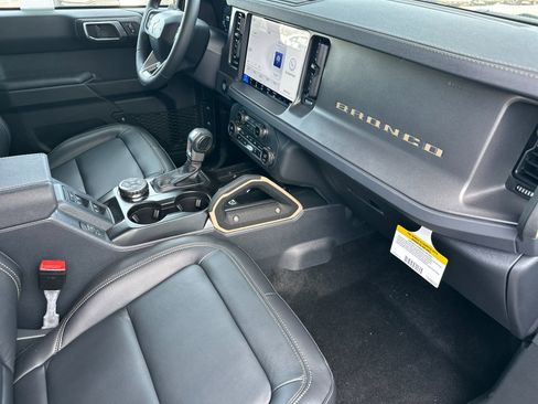 New 2025 Ford Bronco Badlands AWD/4WD image 17