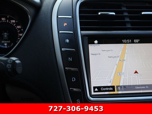 Used 2017 Lincoln MKX Reserve w/ Driver Assistance Package image 28