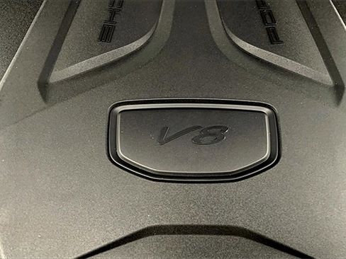 New 2026 Porsche Cayenne GTS image 40