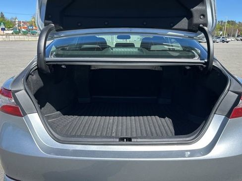 Used 2020 Toyota Camry SE w/ Audio Package FWD image 33