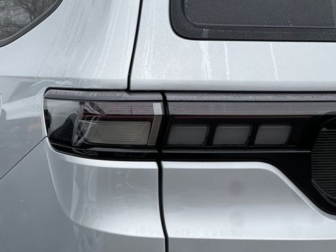 New 2026 Jeep Grand Wagoneer L Summit w/ Premium Group III image 28