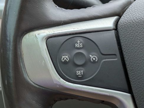 Used 2018 GMC Acadia SLT FWD image 32