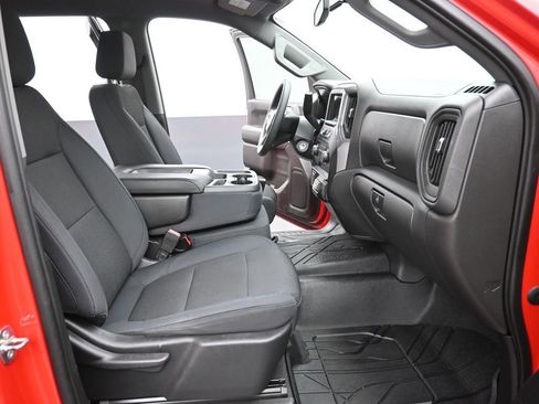 Used 2019 Chevrolet Silverado 1500 Custom Trail Boss w/ Custom Convenience Package image 10